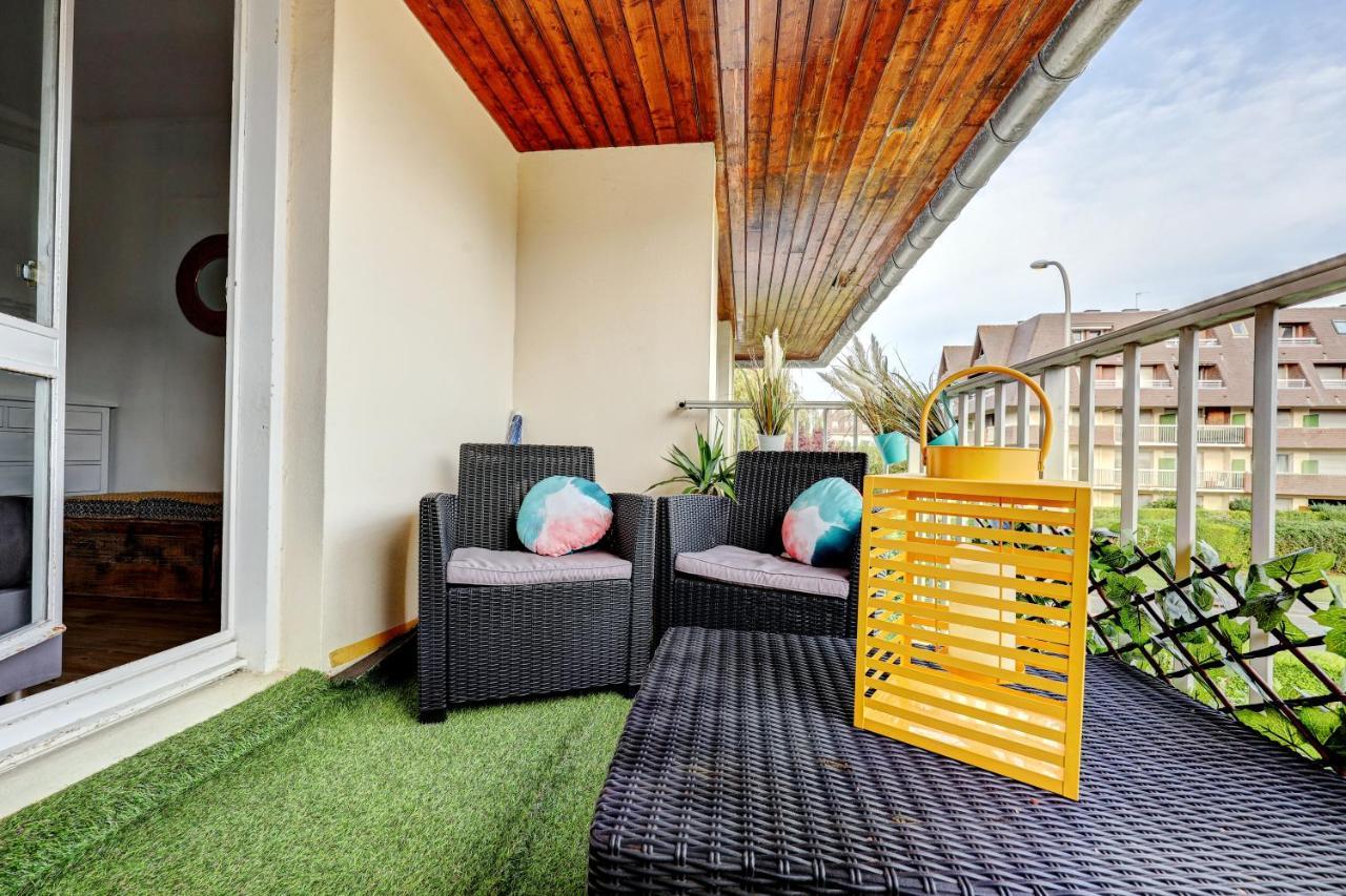 Magnifique Appart Avec Terrasse Equipee Et Wifi Gratuit Apartman Houlgate Kültér fotó