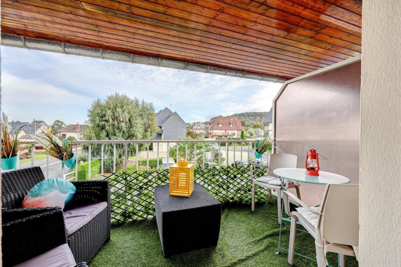 Magnifique Appart Avec Terrasse Equipee Et Wifi Gratuit Apartman Houlgate Kültér fotó